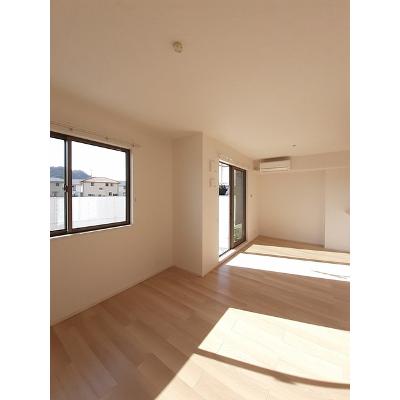 モン・レーヴ 102【管理NO：1-023509501-01020】 ★家具家電は申し込み後に搬入します★の物件写真2