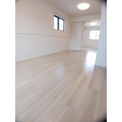 ラルーチェ 101【管理NO：1-026886501-01010】 ★家具家電は申し込み後に搬入します★ ★2026年10月下旬入居可能★の物件写真2