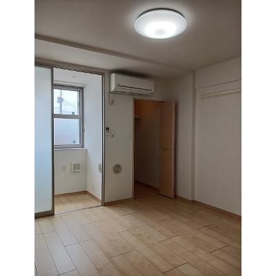 アライブ・スクエア 102【管理NO：1-019780301-01020】 ★家具家電は申し込み後に搬入します★の物件写真2