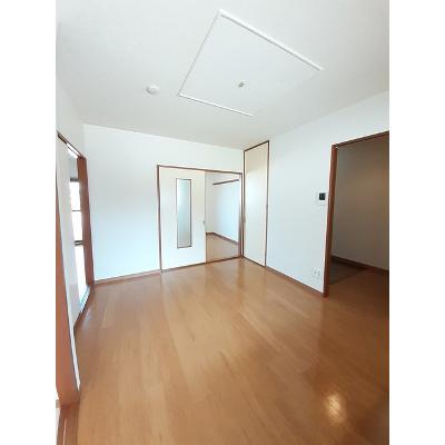 大砂場グリーンパーク 102【管理NO：1-004581601-01020】 ★家具家電は申し込み後に搬入します★ ★2026年10月中旬入居可能★の物件写真2