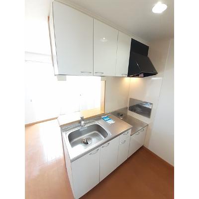 サンセレノ 201【管理NO：1-014313501-02010】 ★家具家電は申し込み後に搬入します★ ★2026年10月中旬入居可能★の物件写真3