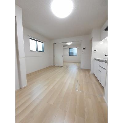 カメリアロッサ　Ⅰ 101【管理NO：1-026649601-01010】 ★家具家電は申し込み後に搬入します★ ★2026年10月中旬入居可能★の物件写真2