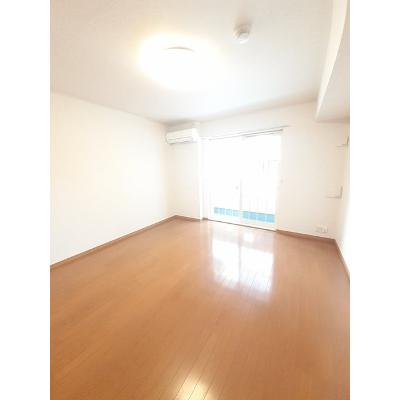 アストラル 102【管理NO：1-014051601-01020】 ★家具家電は申し込み後に搬入します★の物件写真2