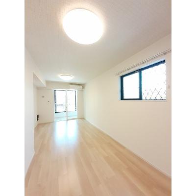 アルバーダ　スカイ 101【管理NO：1-027240001-01010】 ★家具家電は申し込み後に搬入します★の物件写真2