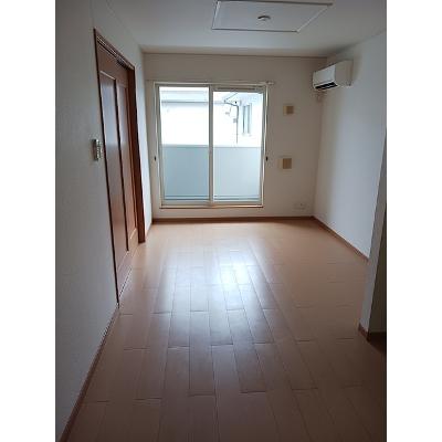 ラ・ポム・ヴェール 202【管理NO：1-015324801-02020】 ★家具家電は申し込み後に搬入します★の物件写真2