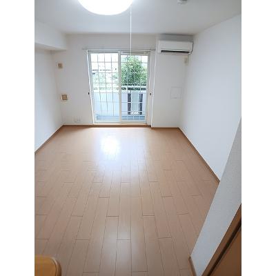 メゾンアルモニー 102【管理NO：1-015028601-01020】 ★家具家電は申し込み後に搬入します★の物件写真2
