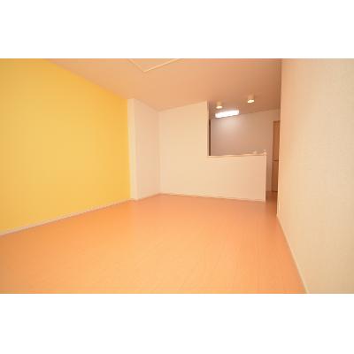 クロス　ウイング　Ⅱ 103【管理NO：1-020327102-01030】 ★家具家電は申し込み後に搬入します★ ★2026年10月中旬入居可能★の物件写真2