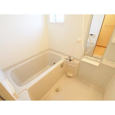 メイブリーズ 102【管理NO：1-013830901-01020】 ★家具家電は申し込み後に搬入します★ ★2026年10月中旬入居可能★の物件写真4