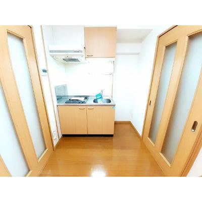 グロリオーサ 207【管理NO：1-014073201-02070】 ★家具家電は申し込み後に搬入します★ ★2026年10月上旬入居可能★の物件写真3