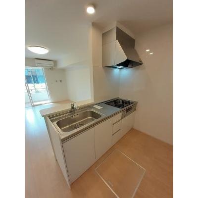 プリムローズⅤ 104【管理NO：1-025075901-01040】 ★家具家電は申し込み後に搬入します★の物件写真3