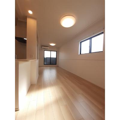 Ｍ＆Ｈ　Ⅲ 201【管理NO：1-027120501-02010】 ★家具家電は申し込み後に搬入します★ ★2026年10月上旬入居可能★の物件写真2