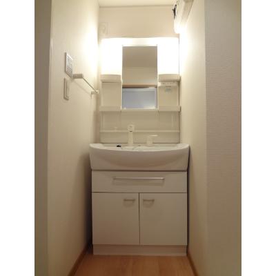 ラ・ルーチェ 201【管理NO：1-015009301-02010】 ★家具家電は申し込み後に搬入します★ ★2026年10月上旬入居可能★の物件写真6