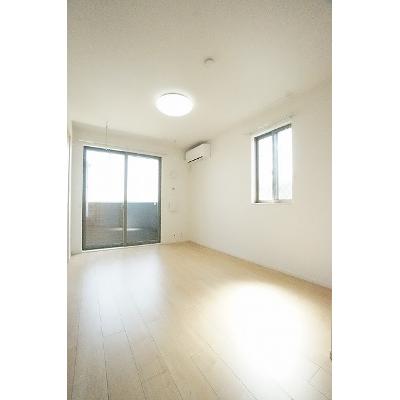 シャーロットⅡ 107【管理NO：1-023347501-01060】 ★家具家電は申し込み後に搬入します★ ★2026年09月上旬入居可能★の物件写真2