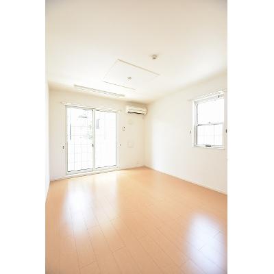 カレント　ガーデン 101【管理NO：1-018058401-01010】 ★家具家電は申し込み後に搬入します★ ★2026年10月中旬入居可能★の物件写真2