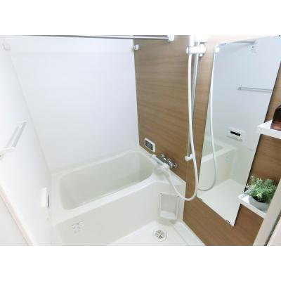 OneLife梅田レジデンス【★温水洗浄便座・浴室換気乾燥機・NET対応】の物件写真5