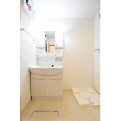 apartment 〒108-0075　東京都港区港南２丁目16-1