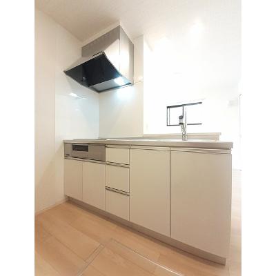 クリスタル・Ⅰ 101【管理NO：1-027661201-01010】 ★家具家電は申し込み後に搬入します★ ★2026年09月下旬入居可能★の物件写真3
