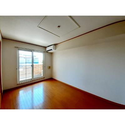 モンティセロ 203【管理NO：1-013496601-02030】 ★家具家電は申し込み後に搬入します★ ★2026年10月中旬入居可能★の物件写真2