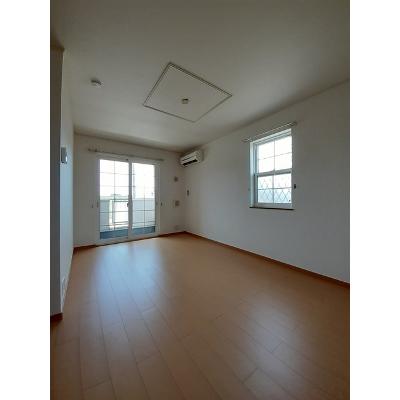 ギラソールＡ 101【管理NO：1-014567801-01010】 ★家具家電は申し込み後に搬入します★ ★2026年10月中旬入居可能★の物件写真2