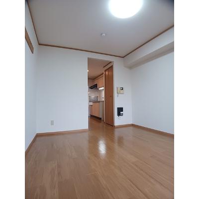 パークサイド砂山 402【管理NO：1-012096301-04020】 ★家具家電は申し込み後に搬入します★ ★2026年12月中旬入居可能★の物件写真2