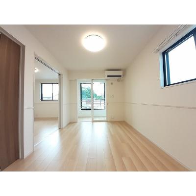 ヒカルサ富山水橋 206【管理NO：1-027556701-02060】 ★家具家電は申し込み後に搬入します★ ★2026年10月中旬入居可能★の物件写真2