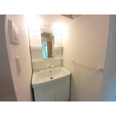 サンリット王禅 301【管理NO：1-020893401-03010】 ★家具家電は申し込み後に搬入します★の物件写真6