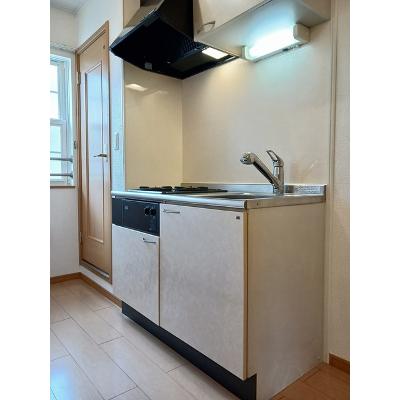アリ・アンス林 202【管理NO：1-015039501-02020】 ★家具家電は申し込み後に搬入します★ ★2026年10月中旬入居可能★の物件写真3