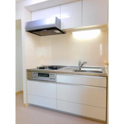 カドリフォリエ 305【管理NO：1-019547401-03050】 ★家具家電は申し込み後に搬入します★ ★2026年09月中旬入居可能★の物件写真3