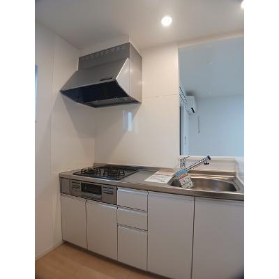 クリスタル・レジデンス 205【管理NO：1-025470201-02040】 ★家具家電は申し込み後に搬入します★の物件写真3
