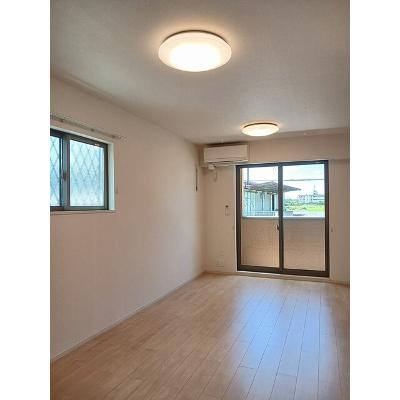 シエテ　カミーノⅢ 102【管理NO：1-024974701-01020】 ★家具家電は申し込み後に搬入します★の物件写真2