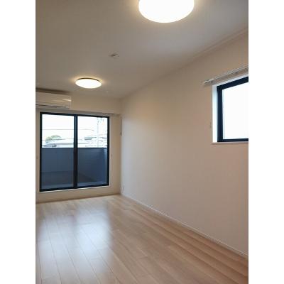 アルコバレーノ曙 201【管理NO：1-027833801-02010】 ★家具家電は申し込み後に搬入します★ ★2026年10月中旬入居可能★の物件写真2