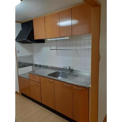 ラモーリ緑 101【管理NO：1-012482201-01010】 ★家具家電は申し込み後に搬入します★ ★2026年11月中旬入居可能★の物件写真3