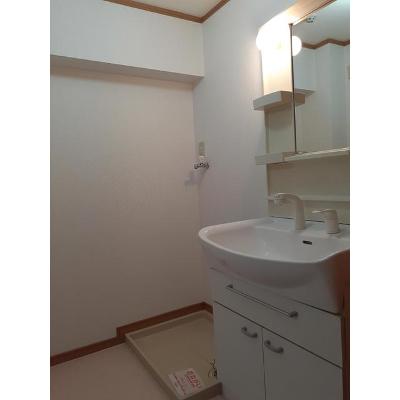ラモーリ緑 101【管理NO：1-012482201-01010】 ★家具家電は申し込み後に搬入します★ ★2026年11月中旬入居可能★の物件写真6