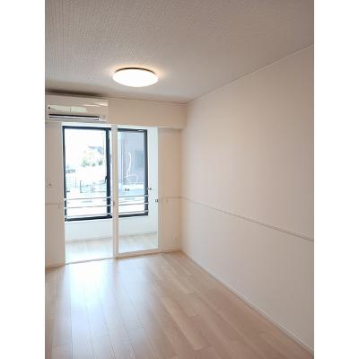 カーサ・アティラン　Ｂ 102【管理NO：1-027995302-01020】 ★家具家電は申し込み後に搬入します★ ★2026年10月下旬入居可能★の物件写真2