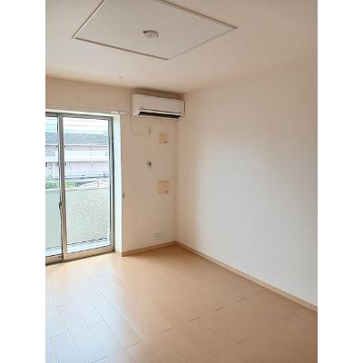 フランカーサⅡ 201【管理NO：1-020131001-02010】 ★家具家電は申し込み後に搬入します★ ★2026年09月下旬入居可能★の物件写真2