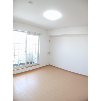 プリムロ－ズ・ヴィレッジ 203【管理NO：1-014909301-02030】 ★家具家電は申し込み後に搬入します★ ★2026年10月中旬入居可能★の物件写真2
