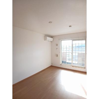 アガパンサスⅡ 204【管理NO：1-014001702-02040】 ★家具家電は申し込み後に搬入します★ ★2026年10月下旬入居可能★の物件写真2