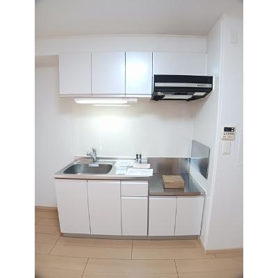 カランサ 305【管理NO：1-016018801-03040】 ★家具家電は申し込み後に搬入します★ ★2026年10月上旬入居可能★の物件写真3