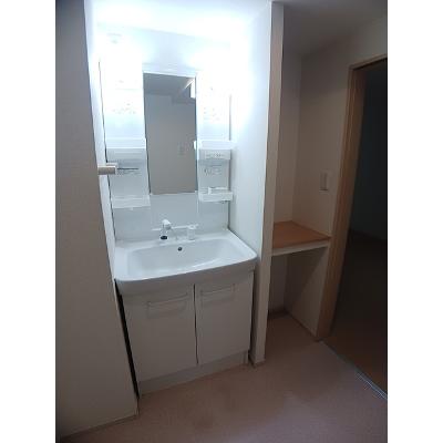 ＲＥＶＥ 101【管理NO：1-020888701-01010】 ★家具家電は申し込み後に搬入します★の物件写真6