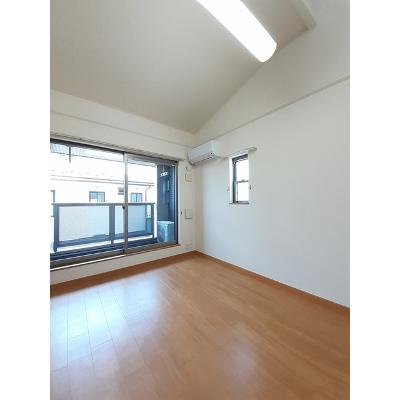 エスコート一宮 206【管理NO：1-015269401-02050】 ★家具家電は申し込み後に搬入します★ ★2026年10月中旬入居可能★の物件写真2