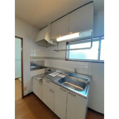 サンシャイン・アロマ 101【管理NO：1-006392501-01010】 ★家具家電は申し込み後に搬入します★ ★2026年10月中旬入居可能★の物件写真3