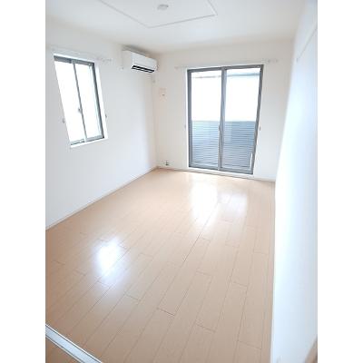 グランド　ソレイユ 101【管理NO：1-020789901-01010】 ★家具家電は申し込み後に搬入します★の物件写真2