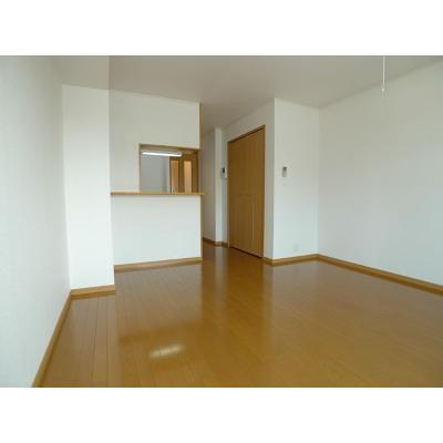 リアルエステートⅡ 102【管理NO：1-014288802-01020】 ★家具家電は申し込み後に搬入します★ ★2026年10月中旬入居可能★の物件写真2