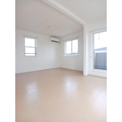 ハッピーシティ基里Ⅲ 201【管理NO：1-018237401-02010】 ★家具家電は申し込み後に搬入します★の物件写真2