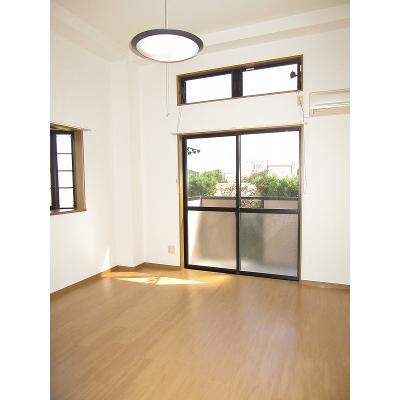 グランデファジョリーノ 101【管理NO：1-011564801-01010】 ★家具家電は申し込み後に搬入します★ ★2026年09月下旬入居可能★の物件写真2