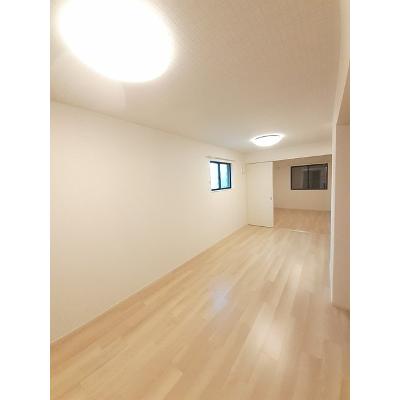 スイートラズベリー 101【管理NO：1-027622501-01010】 ★家具家電は申し込み後に搬入します★ ★2026年09月中旬入居可能★の物件写真2