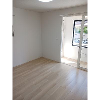パラディス 101【管理NO：1-028367101-01010】 ★家具家電は申し込み後に搬入します★の物件写真2