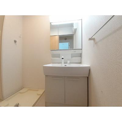 apartment 秋田県大館市下代野字代野道北４５番１ 

↓地図はこちらから