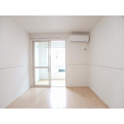 リヴェール　Ⅰ 104【管理NO：1-024988001-01040】 ★家具家電は申し込み後に搬入します★ ★2026年10月下旬入居可能★の物件写真2