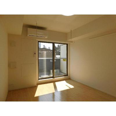 カントリーロード 302【管理NO：1-021903001-03020】 ★家具家電は申し込み後に搬入します★ ★2026年10月中旬入居可能★の物件写真2